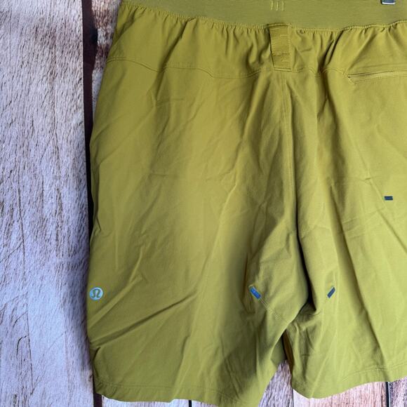 Lululemon License to Train Short 7" LL Men's Small Active Sports Gym Train Run - Picture 5 of 8